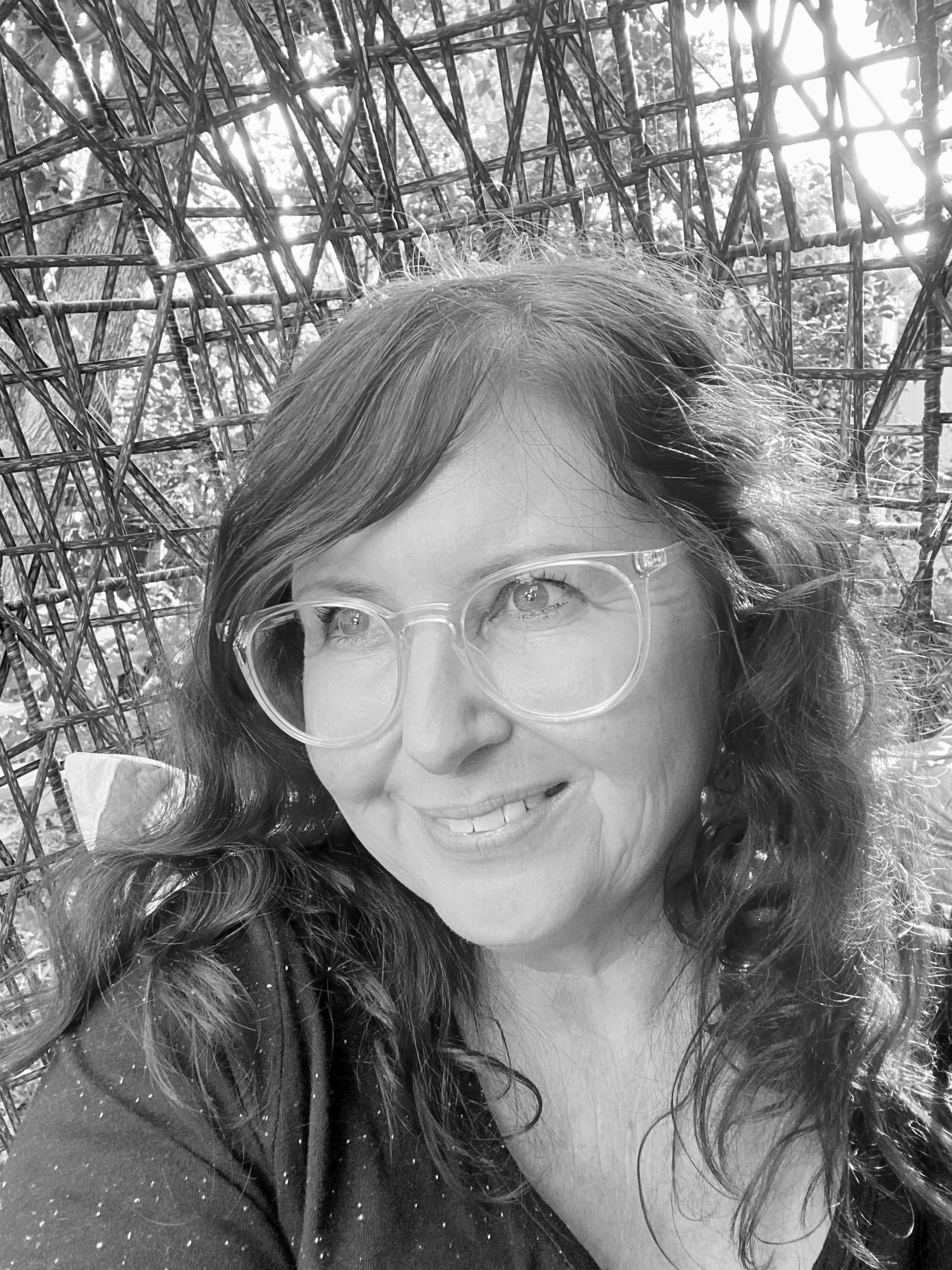 Amanda De George  profile image