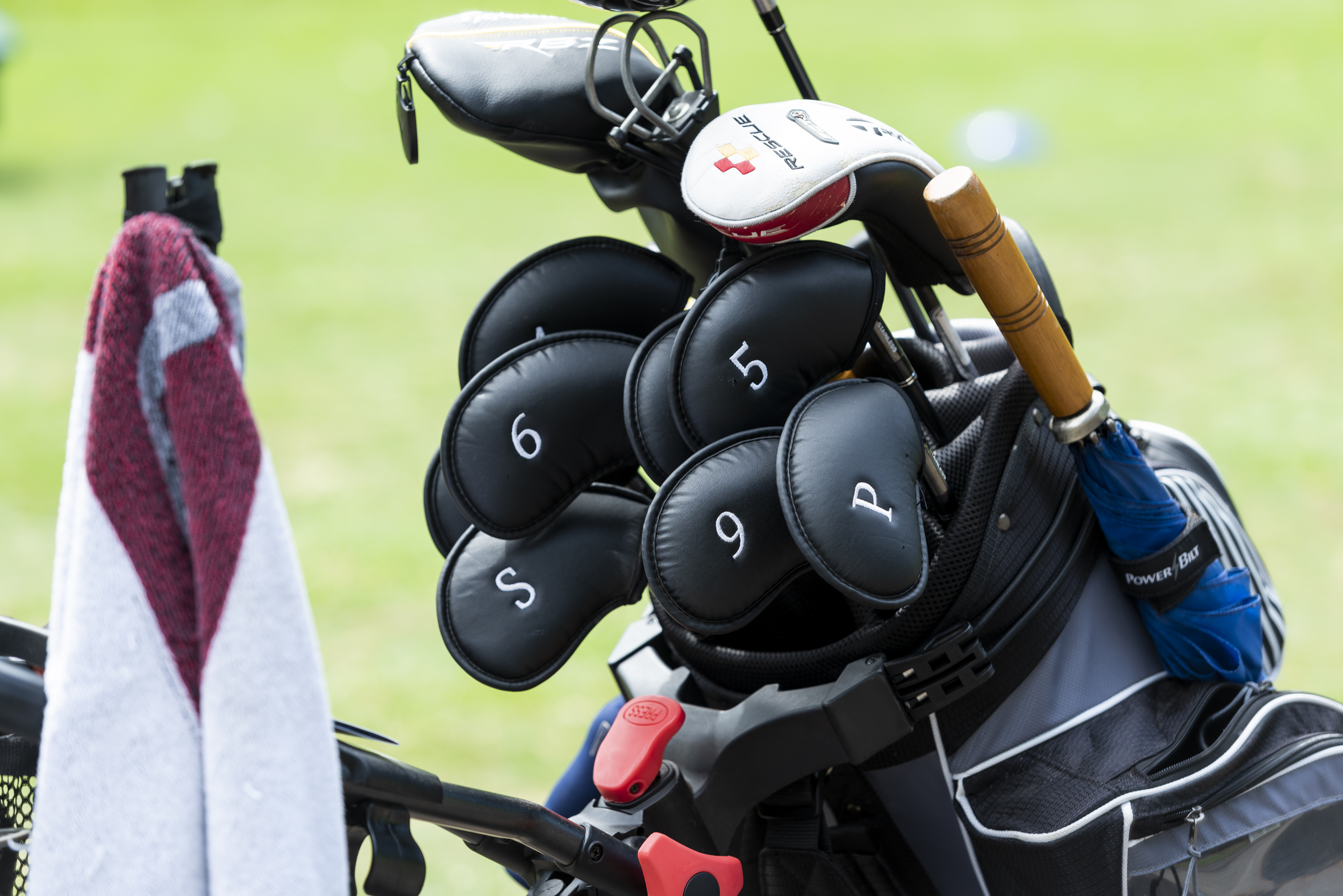 Golfing at Boomerang: Whose banter could be heard half-way around the course?